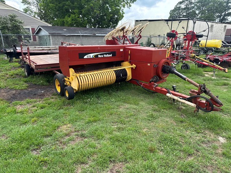 new-holland-575-image-2