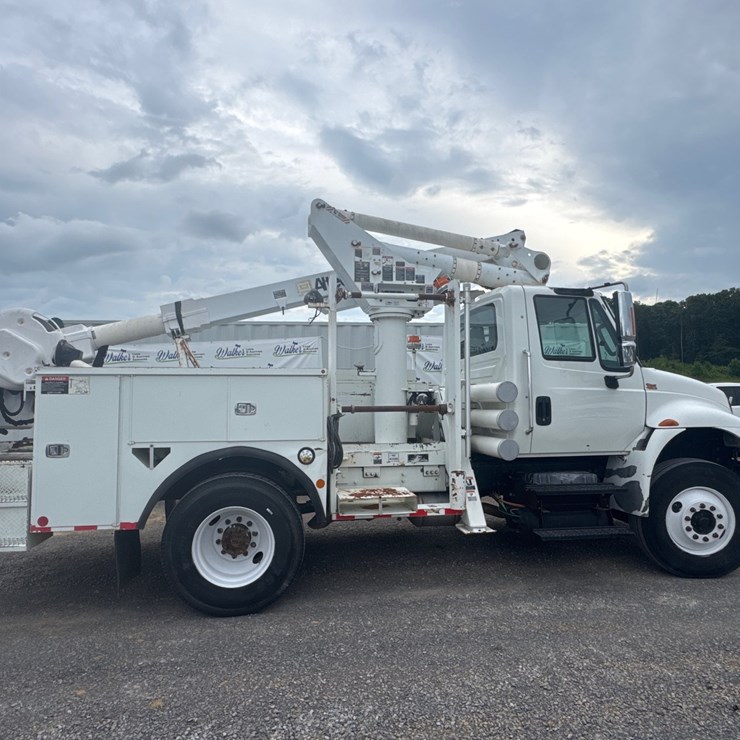 2011 INTERNATIONAL DURASTAR 4400