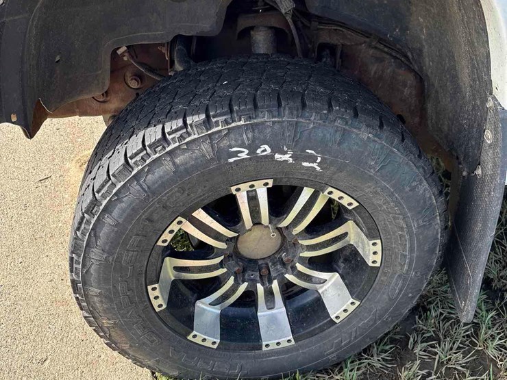 2002-gmc-2500-image-7