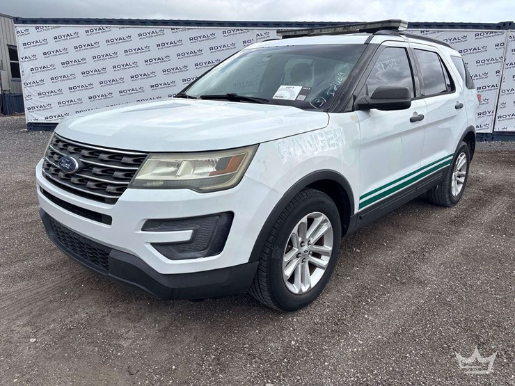 2016-ford-explorer-image-1