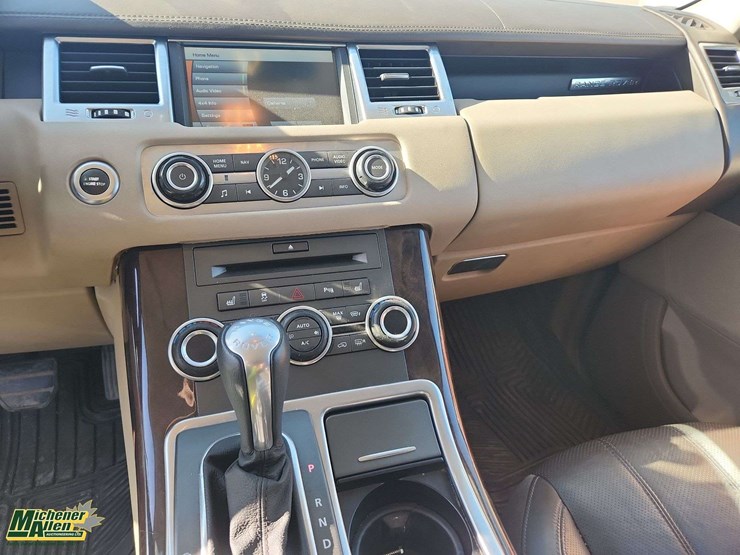 2011-land-rover-range-rover-image-22