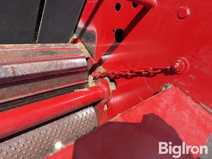 2013-new-holland-br7090-image-11