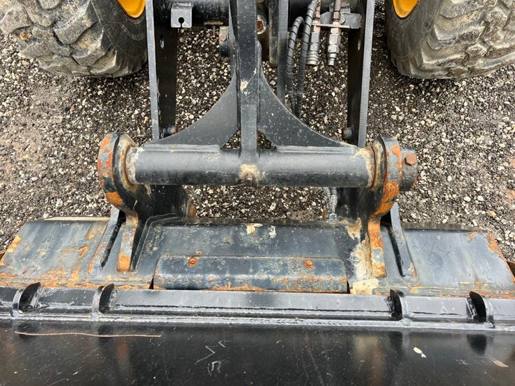 2022-jcb-407-image-12