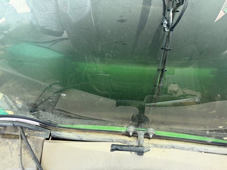 2016-john-deere-r4038-image-112