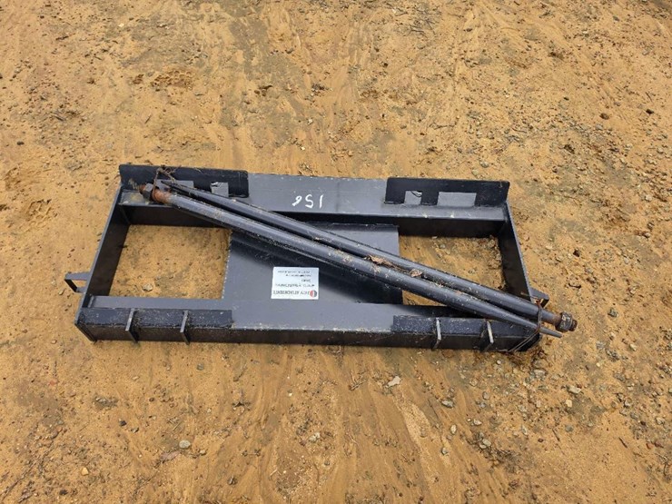 156---jct-skid-steer-hay-spear-image-2