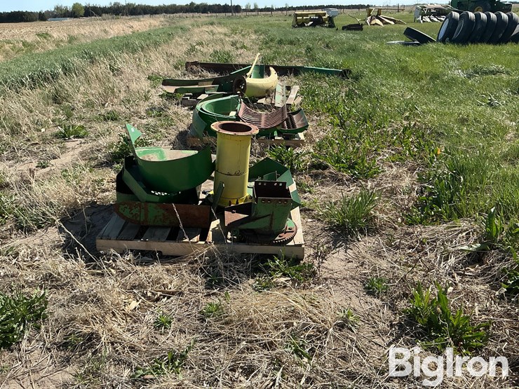 john-deere-5830-image-4