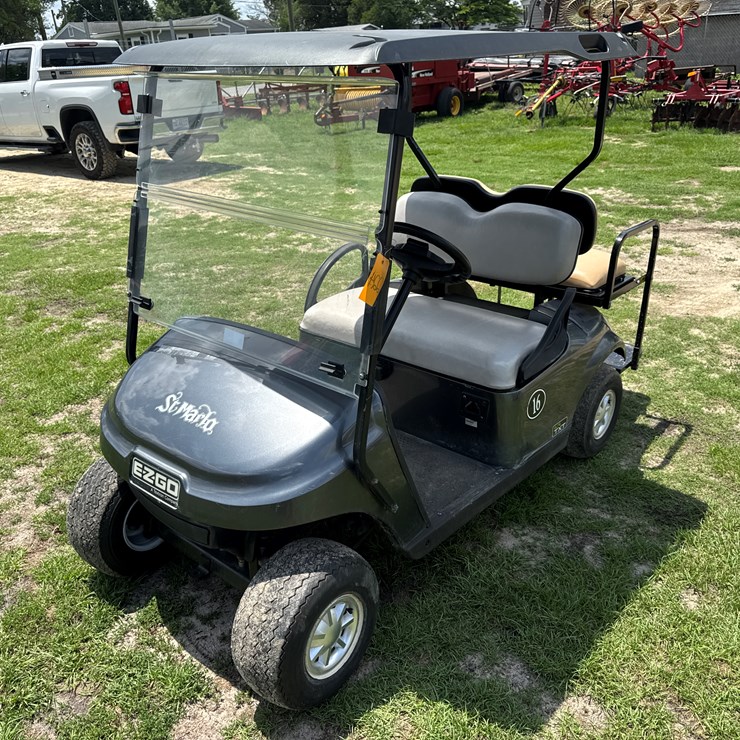 2019 EZGO TXT ELITE GOLF CART W/ FOLDING REAR SEAT WINDSHEILD. LITHIUM BATTERY, AND CHARGER