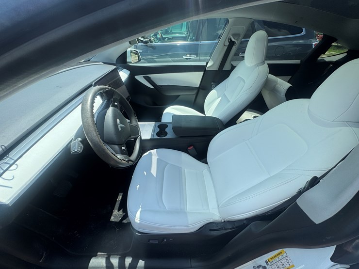 2021-tesla-model-y-4-door-sedan-ev-105,771-miles-showing---5yjygded1mf123170-image-5