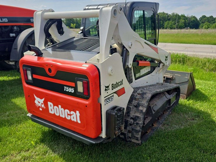2020-bobcat-t595-image-4