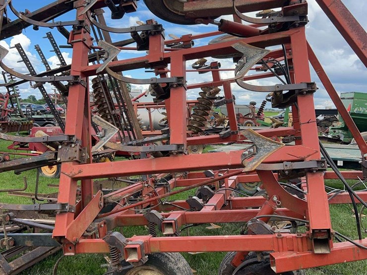 hesston-2210-image-5