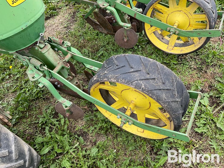 john-deere-1240-image-11