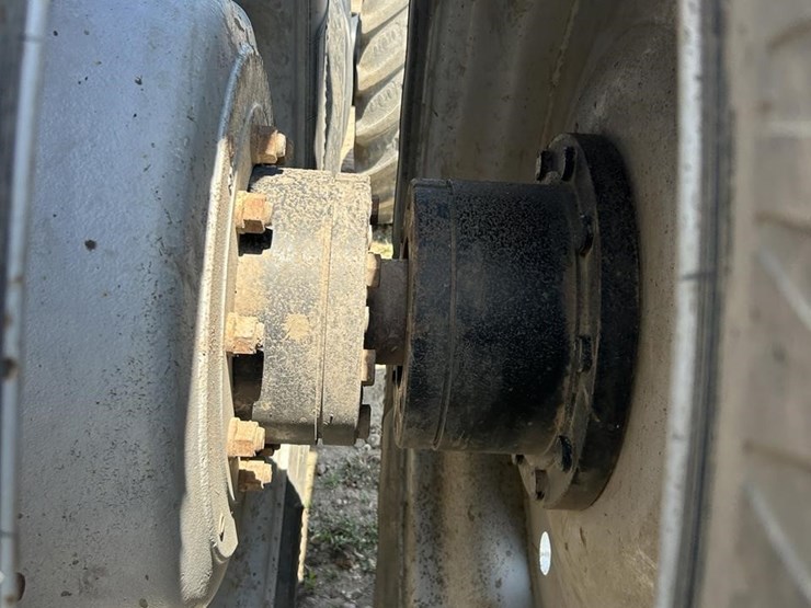2005-agco-dt180a-image-36