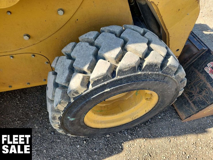 caterpillar-252b-image-21
