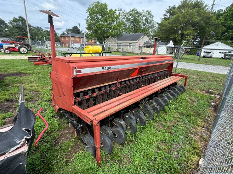 case-5400-mulch-till-3-point-seed-drill-image-2