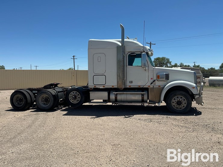 2013-freightliner-coronado-132-image-4