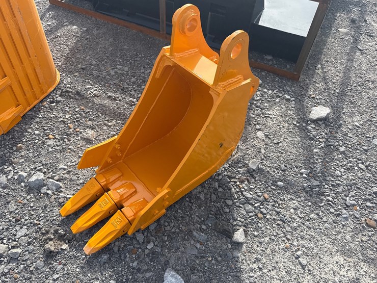caterpillar-305-image-2
