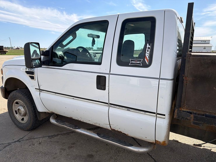 2008-ford-f250-image-15
