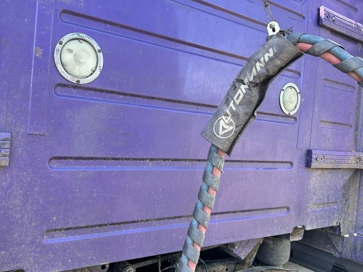2015-volvo-vnl42t670-image-50