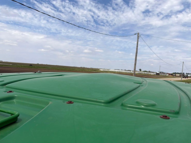 2012-john-deere-8310r-image-63