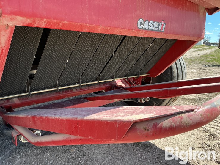 2011-case-ih-rb564-image-19