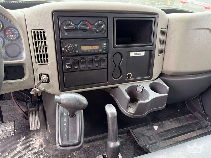 2011-international-durastar-4300-image-12