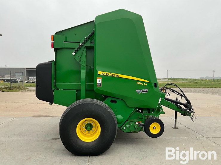 2022-john-deere-560m-image-4