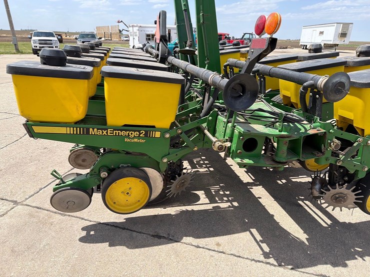 john-deere-7200-image-20