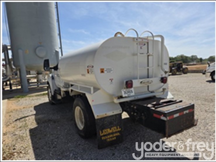 2019-ford-f750-xl-image-2