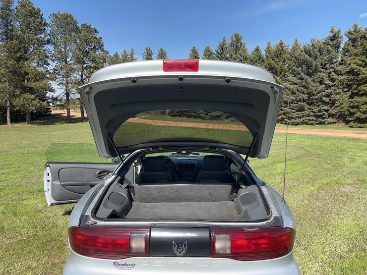 1997-pontiac-firebird-trans-am-coupe-image-9