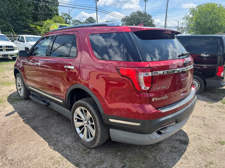 2018-ford-explorer-limited-image-4