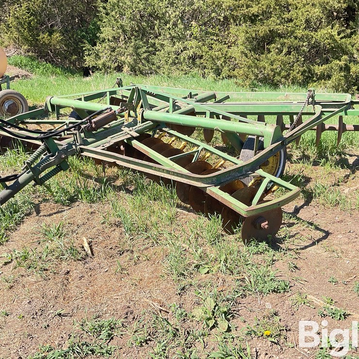 JOHN DEERE BW