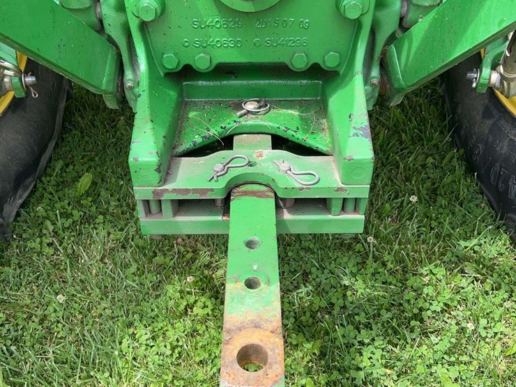 2015-john-deere-6120e-image-11