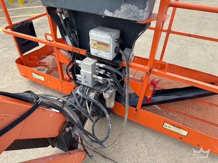 2013-jlg-860sj-image-28