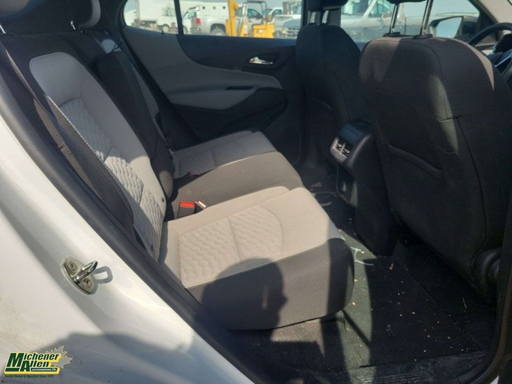 2018-chevrolet-equinox-image-26
