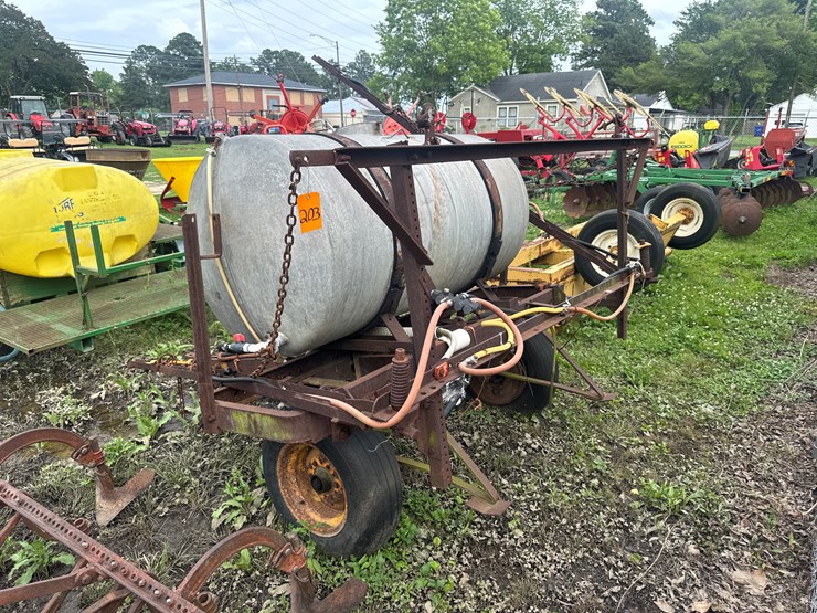 300-gallon-john-blue-nitrogen-sprayer-image-4