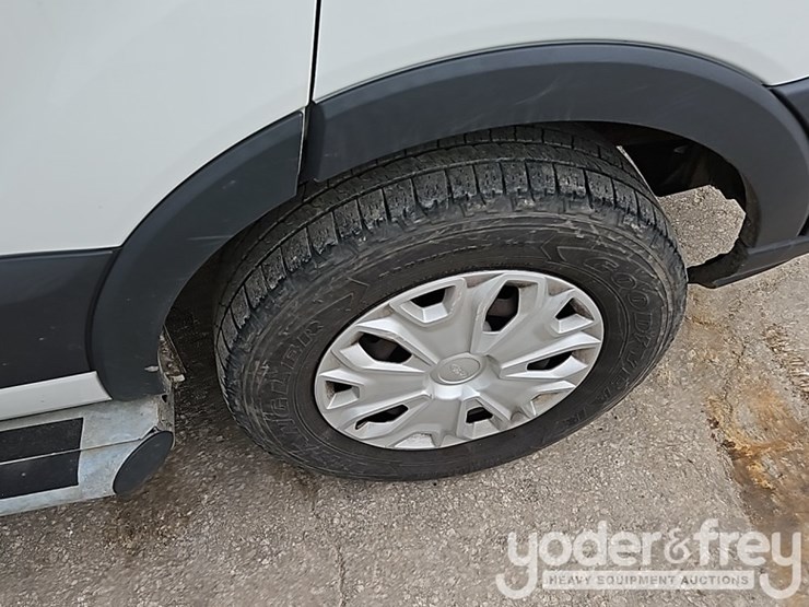 2015-ford-transit-image-25