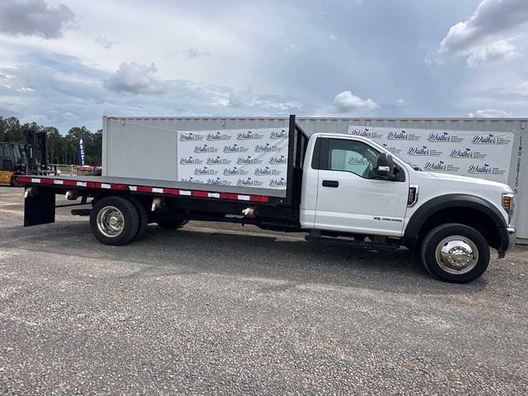 2018-ford-f550-image-1