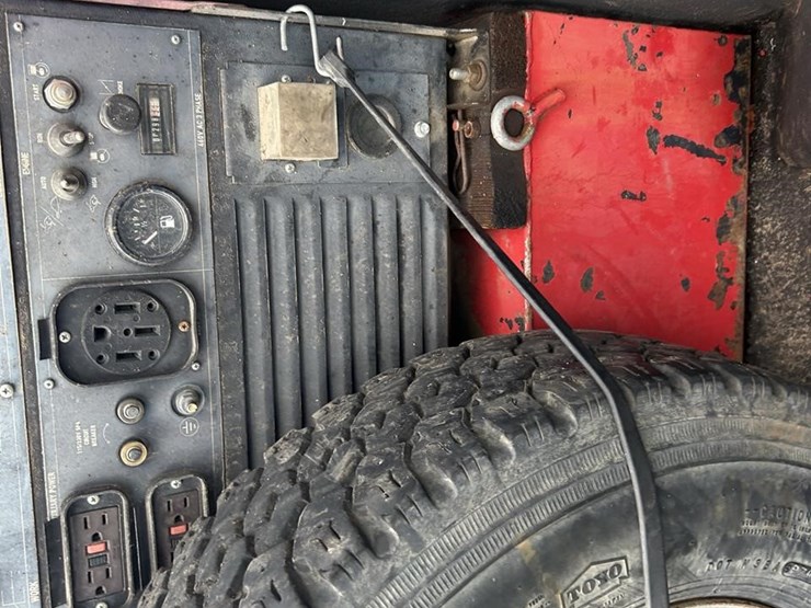 2001-gmc-3500-image-39