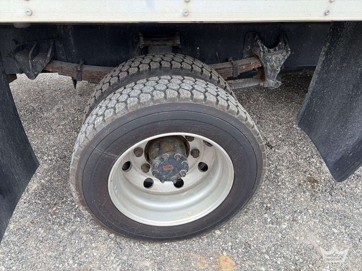 2011-international-durastar-4300-image-32