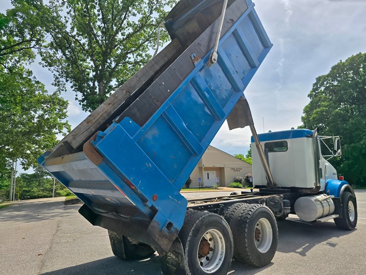 2003-kenworth-t800-image-47