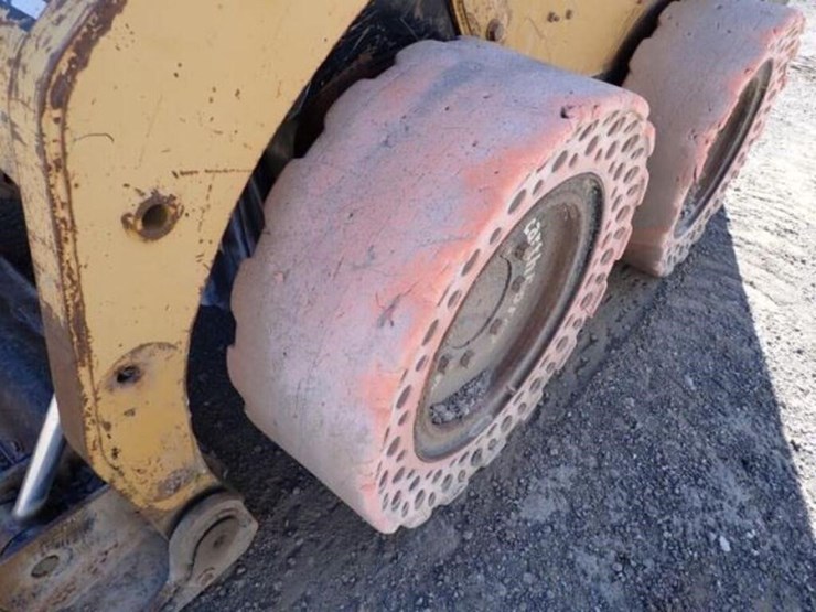 2006-caterpillar-216b-image-32