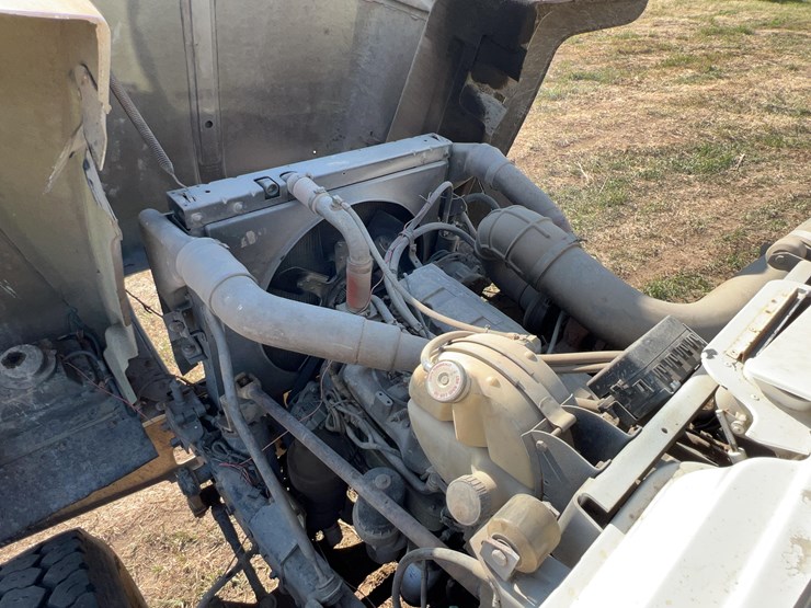 2001-mack-rd600-image-38