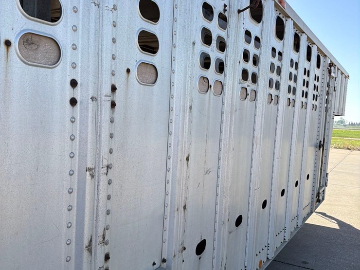 1992-wilson-livestock-trailer-image-21