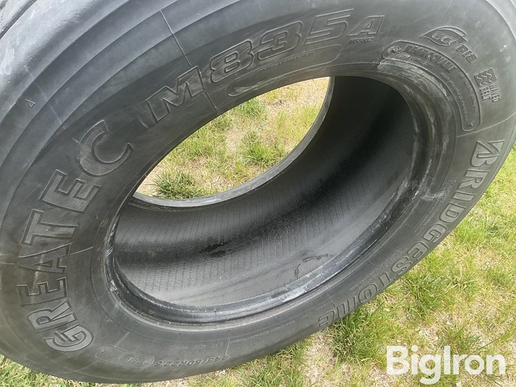 bridgestone-445/50r22.5-truck-tires-image-13