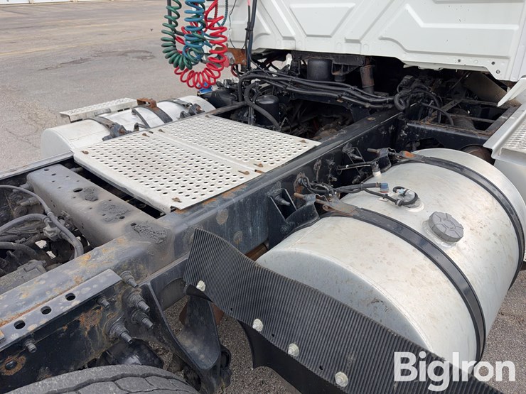 2016-international-prostar-image-18