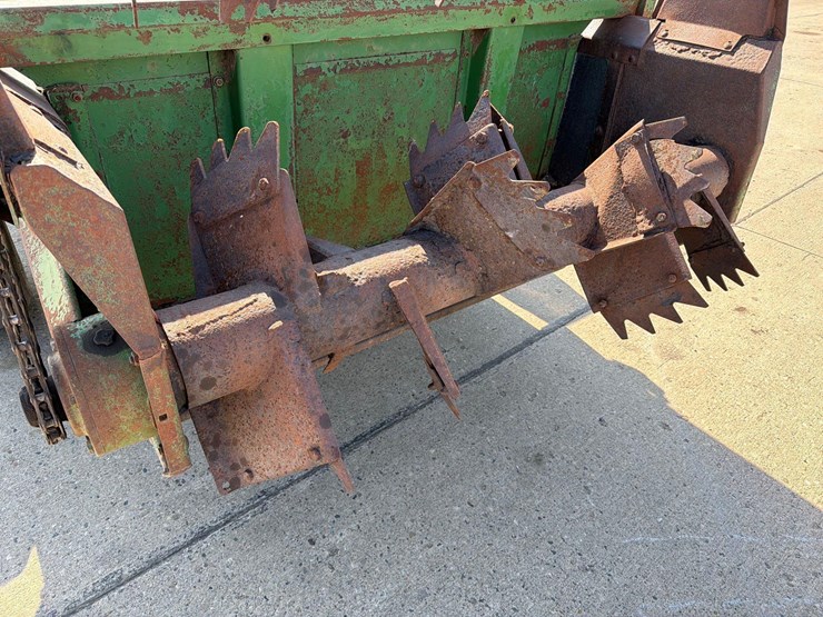 john-deere-450-image-16