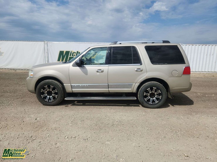 2008-lincoln-navigator-image-5