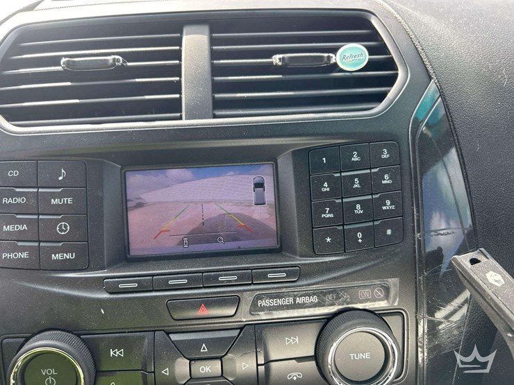 2016-ford-explorer-image-12
