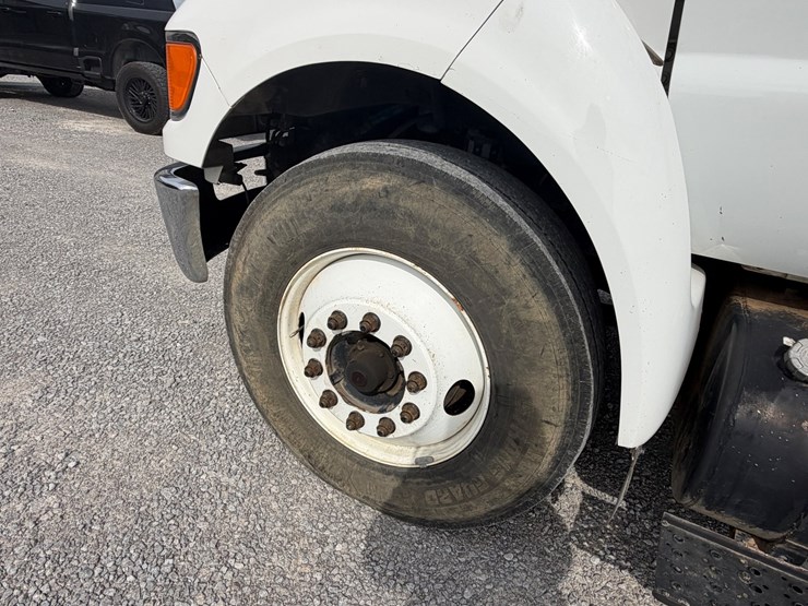 2008-ford-f750-image-6