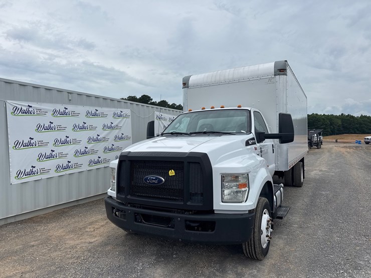 2016-ford-f650-image-2